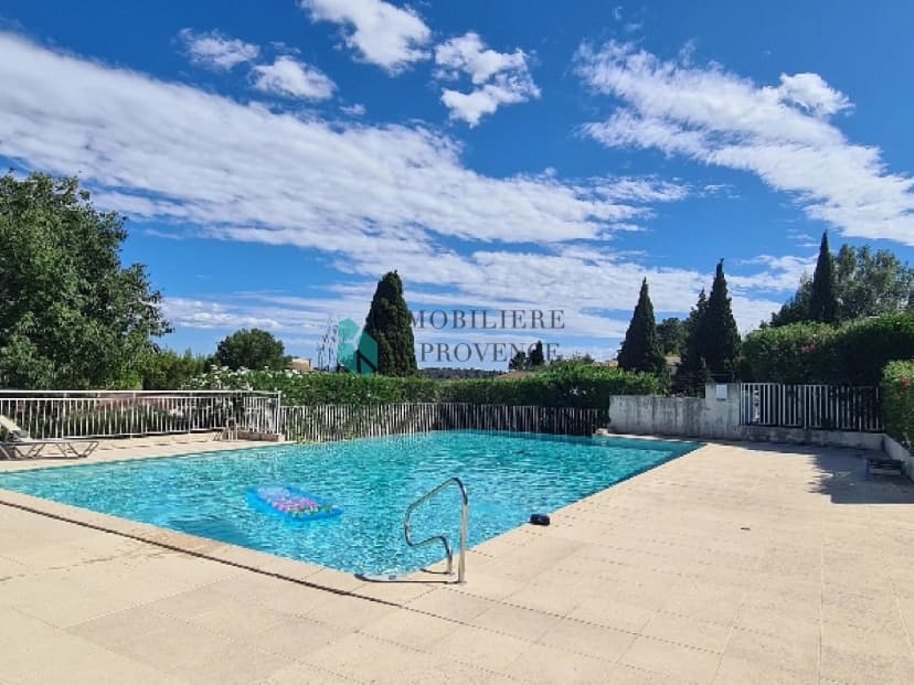 thumbnail of estate's photo