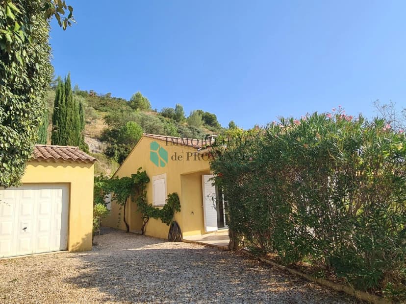 thumbnail of estate's photo