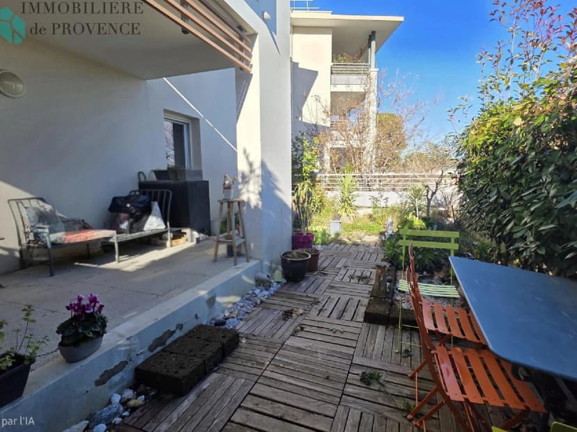 thumbnail of estate's photo