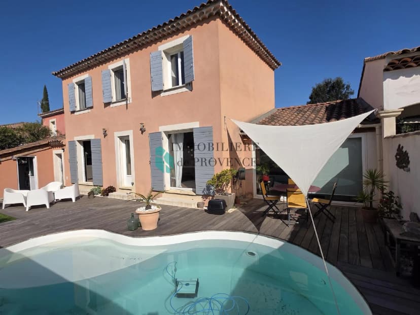 thumbnail of estate's photo