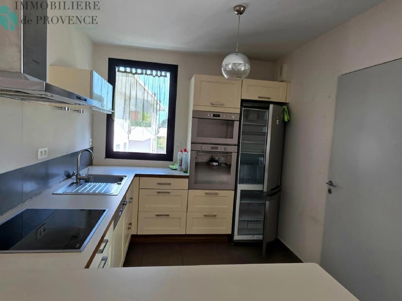 thumbnail of estate's photo