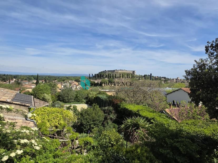 thumbnail of estate's photo